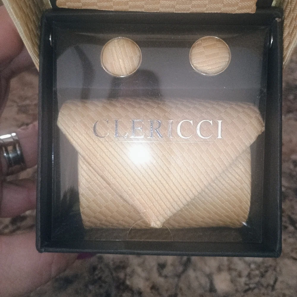 CLERICCI MENS GIFT SET TIE HANKIE & CUFF LINK DESIGNER BOX. - Picture 5 of 6